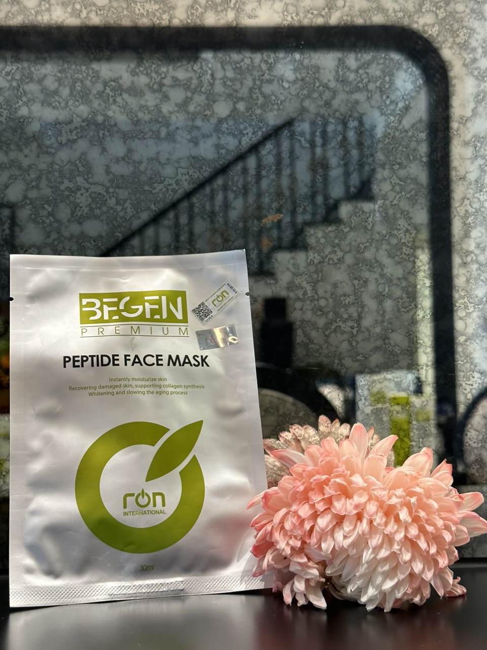 Mặt Nạ Dưỡng Da Tế Bào Gốc Begen Premium Peptide Face Mask