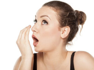 Mách bạn 7 cách chữa hôi miệng đơn giản ngay tại nhà