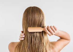 6 lưu ý khi gội đầu dành cho người có tóc khô xơ