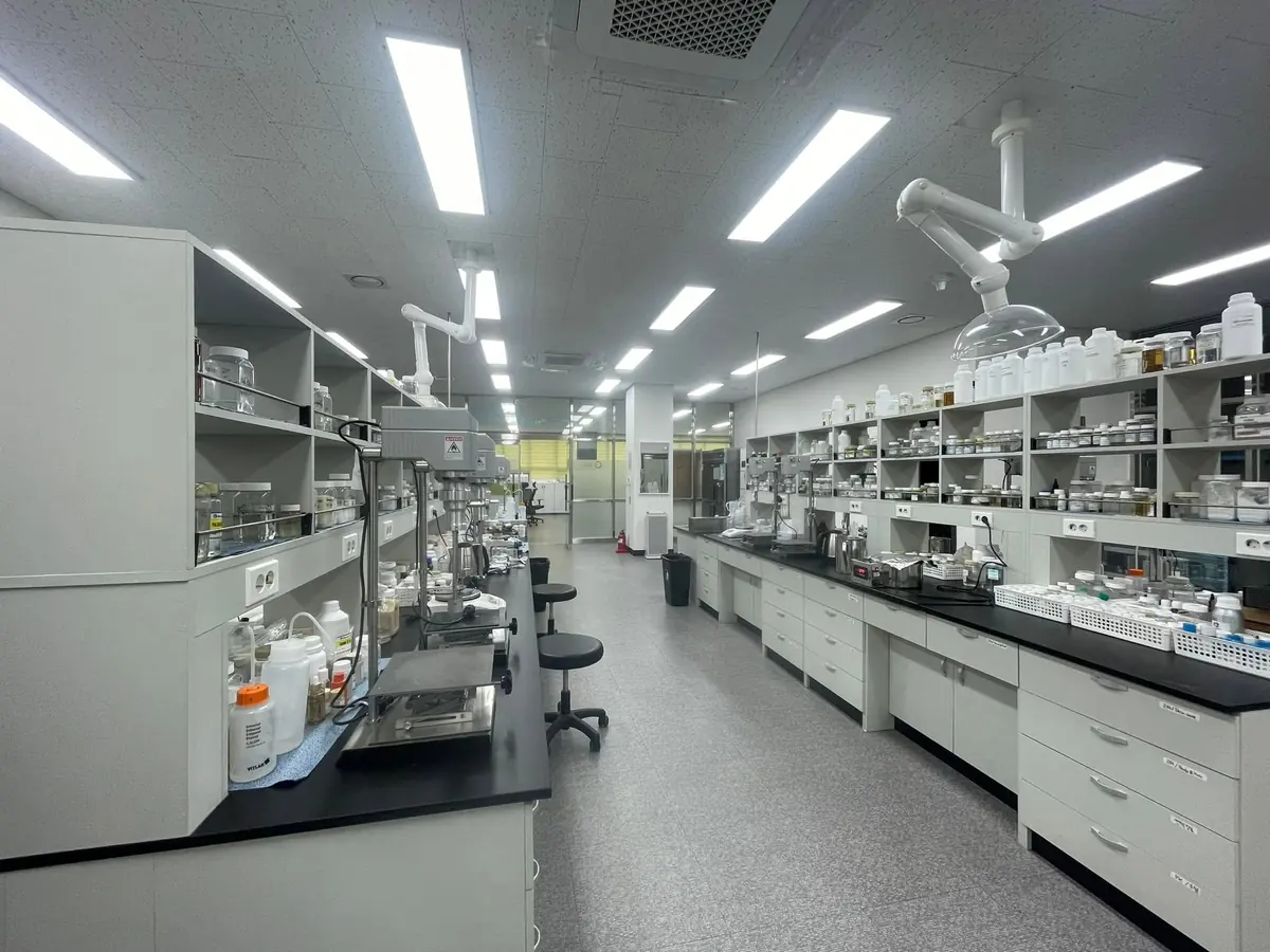 Phòng nghiên cứu và phát triển mỹ phẩm tại Hàn Quốc